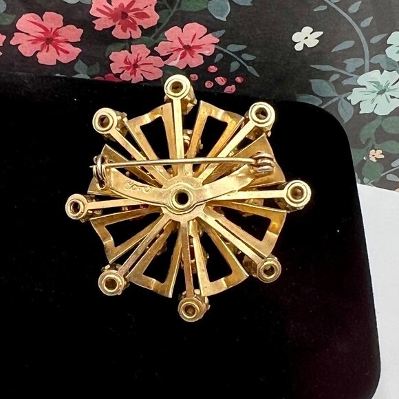 Coro Amber Glass Sunburst Brooch - Picture 4 of 5